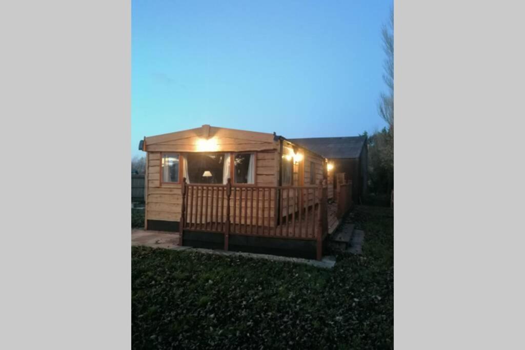 Poplar Lodge Log Caravan Kirkby on Bain Eksteriør billede