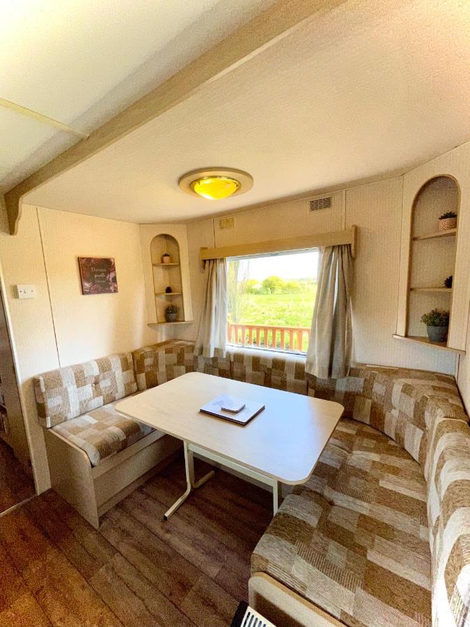 Poplar Lodge Log Caravan Kirkby on Bain Eksteriør billede