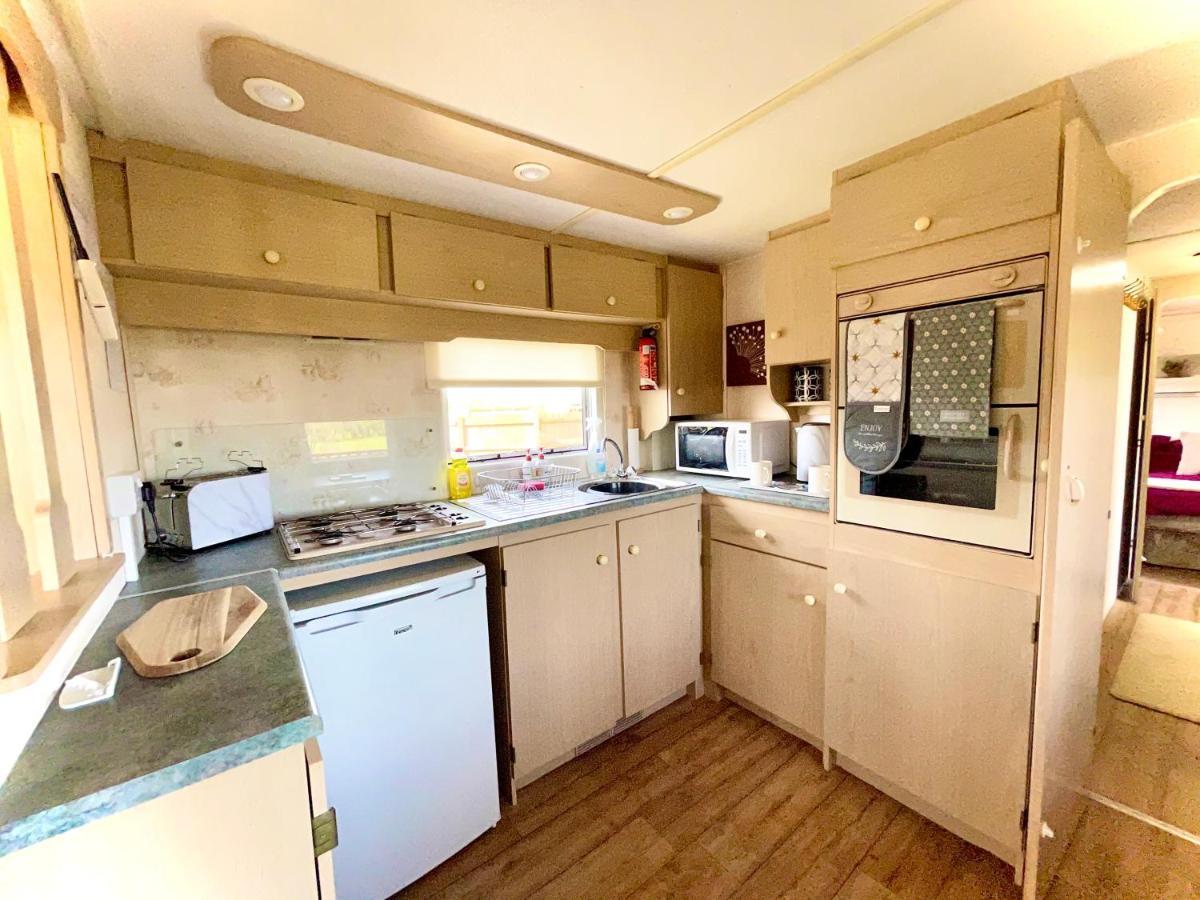Poplar Lodge Log Caravan Kirkby on Bain Eksteriør billede